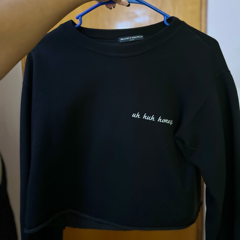 Black cropped crew neck